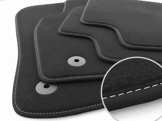 Velours automatten voor Golf 8 Tuning Accessoires Zwart Set 4 Delig met Zilveren Stiksel van Tuning Accessoires