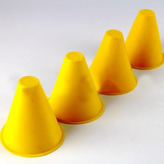 Voetbal Trainings Kegels - Obstakel Kegels Skate - Sport Training - Hoge Zichtbaarheid - 9x9x8 cm - Geel